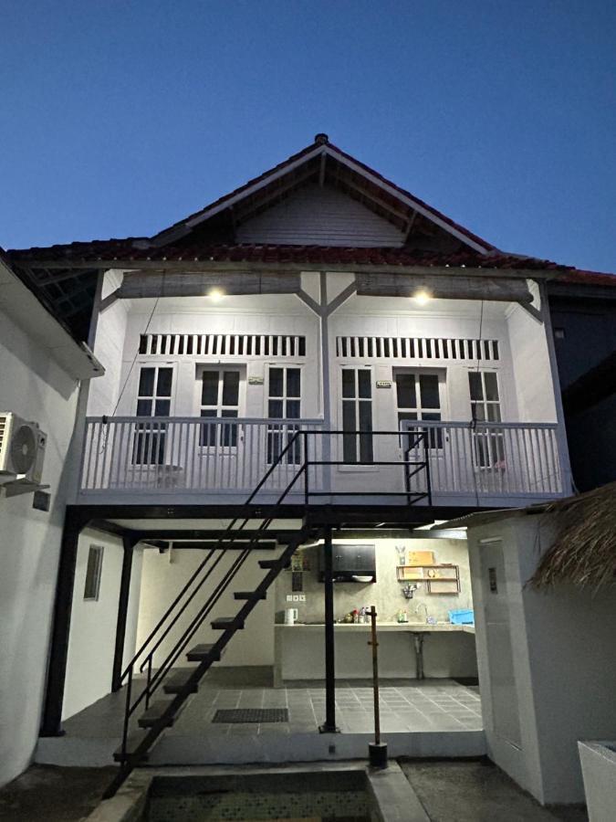 White Sandat Guest House Ubud  Exterior photo
