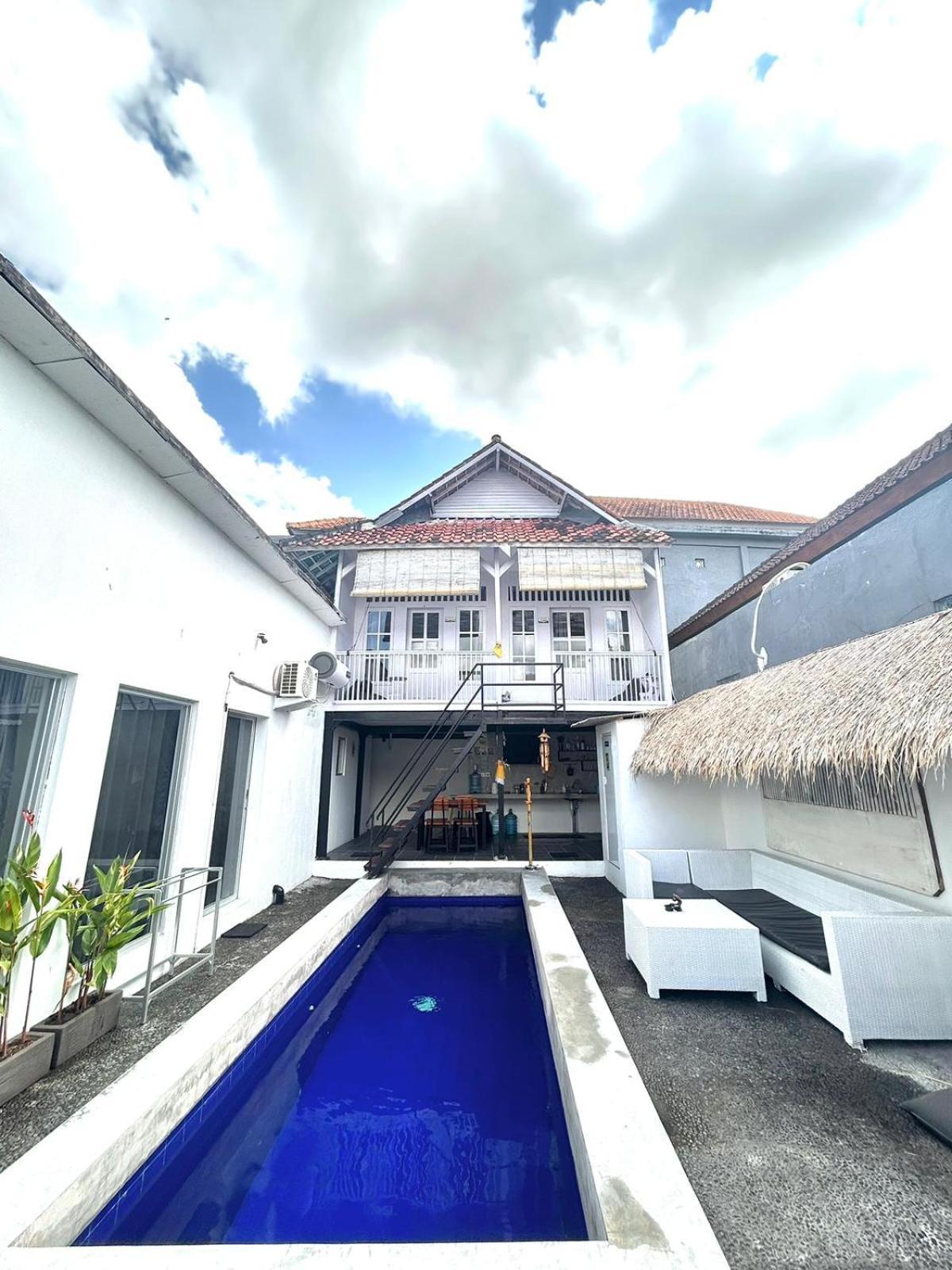 White Sandat Guest House Ubud  Exterior photo
