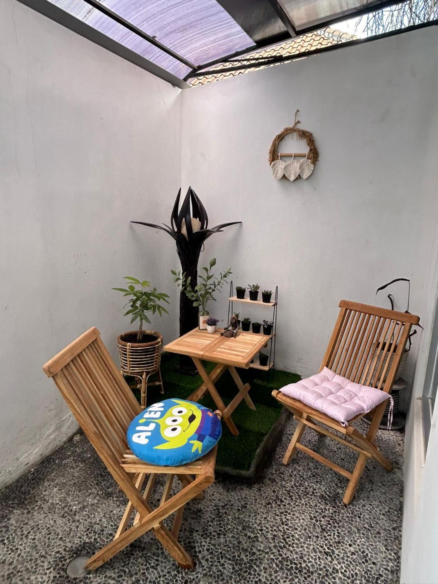 White Sandat Guest House Ubud  Exterior photo