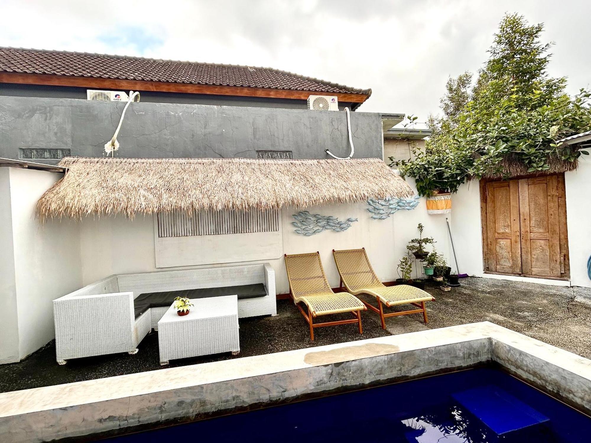 White Sandat Guest House Ubud  Exterior photo