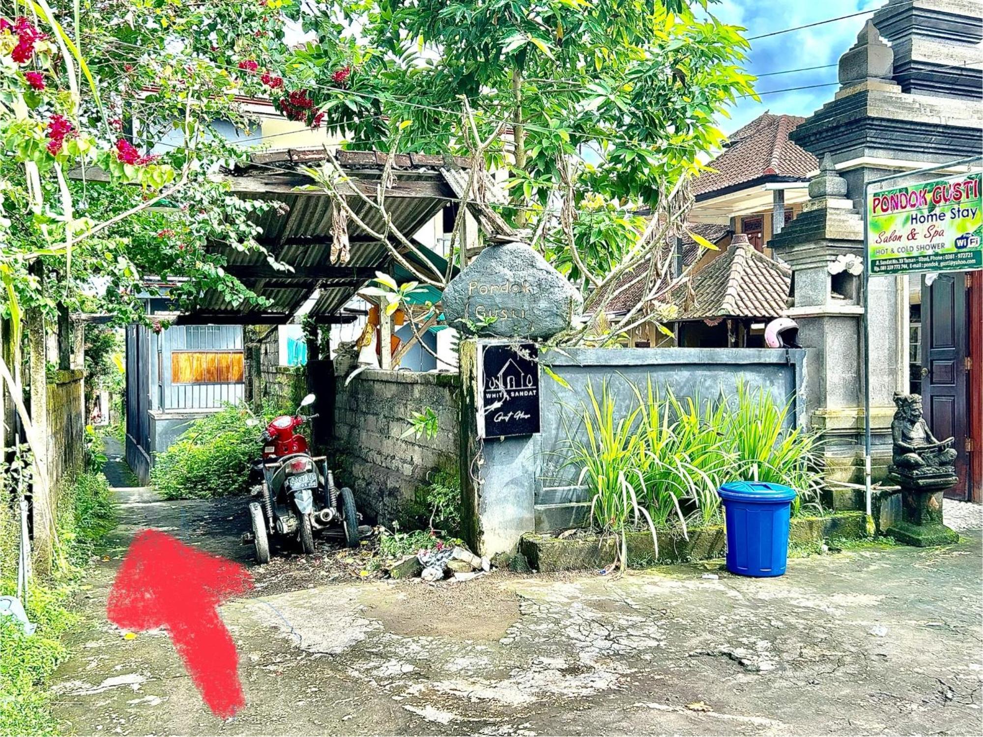White Sandat Guest House Ubud  Exterior photo