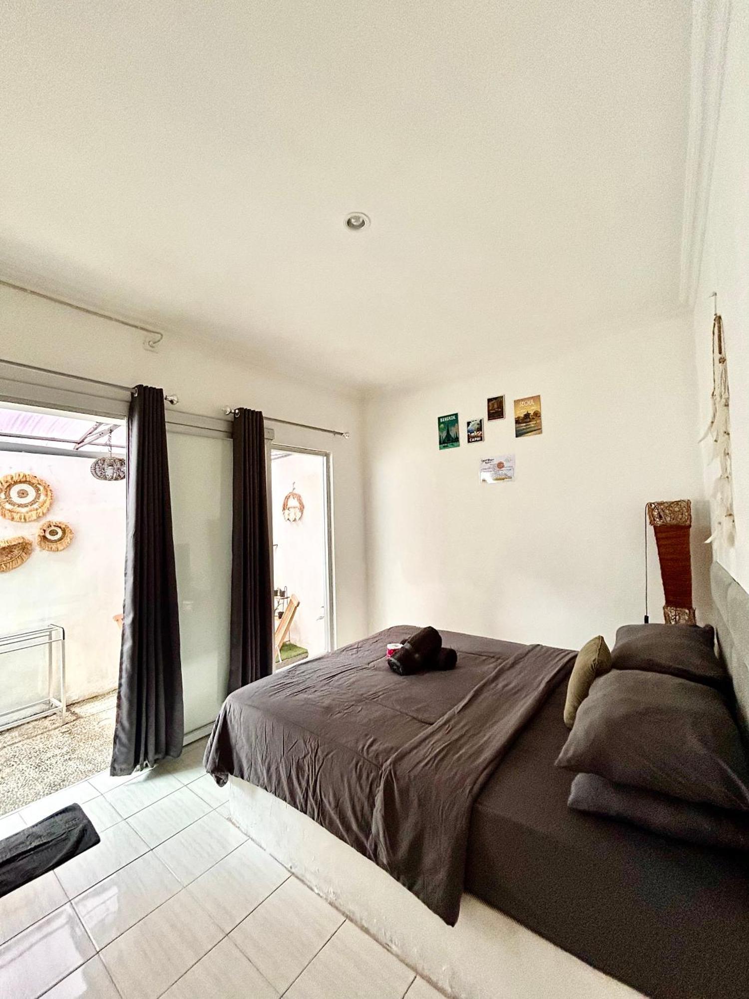 White Sandat Guest House Ubud  Exterior photo